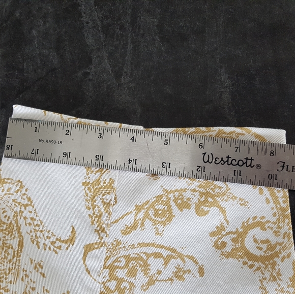 Capirs - Picture 4 of 8